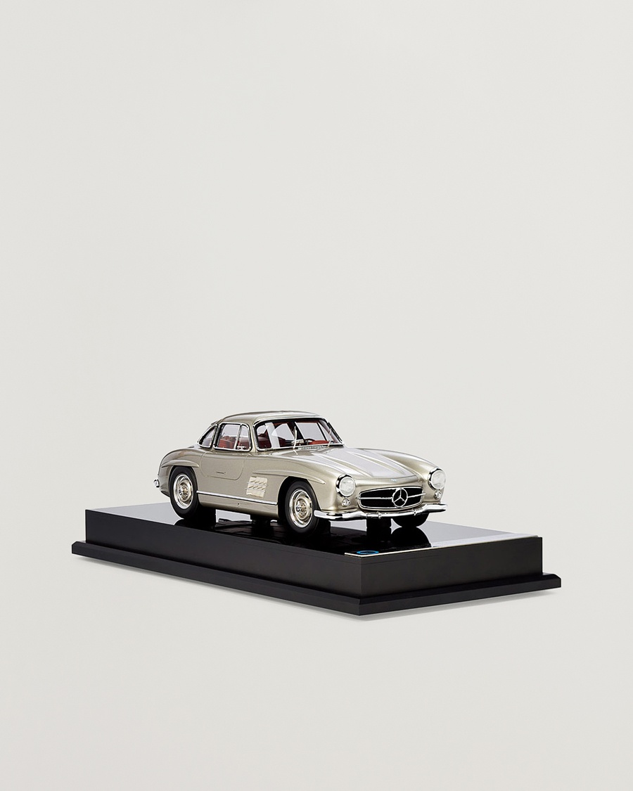 Herren | | Ralph Lauren Home | 1955 Mercedes Gullwing Coupe Model Car Silver
