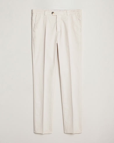 Herren | Quiet Luxury | Brunello Cucinelli | Slim Fit Pleated Trousers Off White