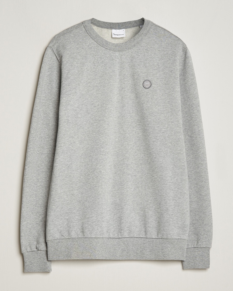 Herren | Graue Sweatshirts | KnowledgeCotton Apparel | Erik Badge Sweatshirt Grey Melange