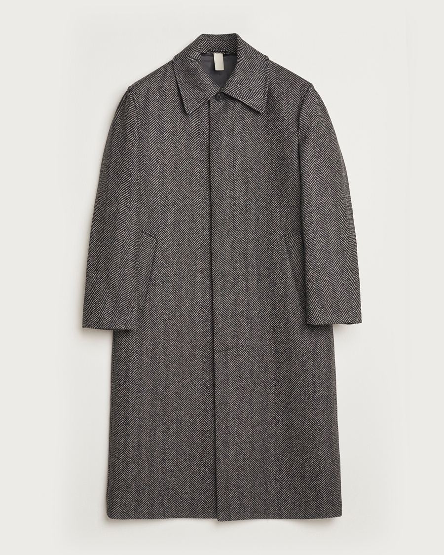 Sunflower Waxed Short Jacket Dark Olive bei Care of Carl