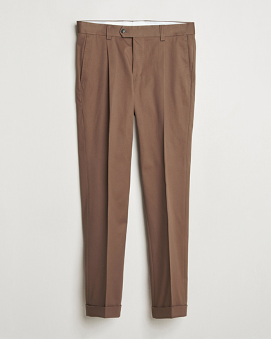 Herren | Business & Beyond | Tiger of Sweden | Tenuta Pleated Cotton Trousers Warm Brown