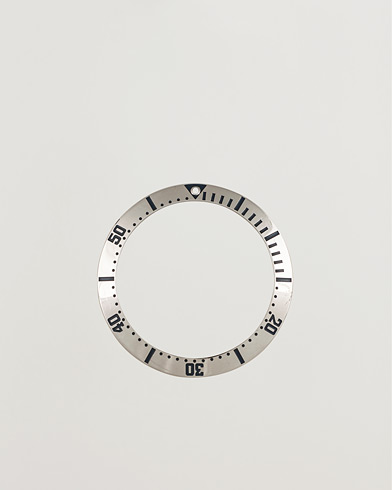 Omega Pre-Owned Omega 300M BEZEL – Silber