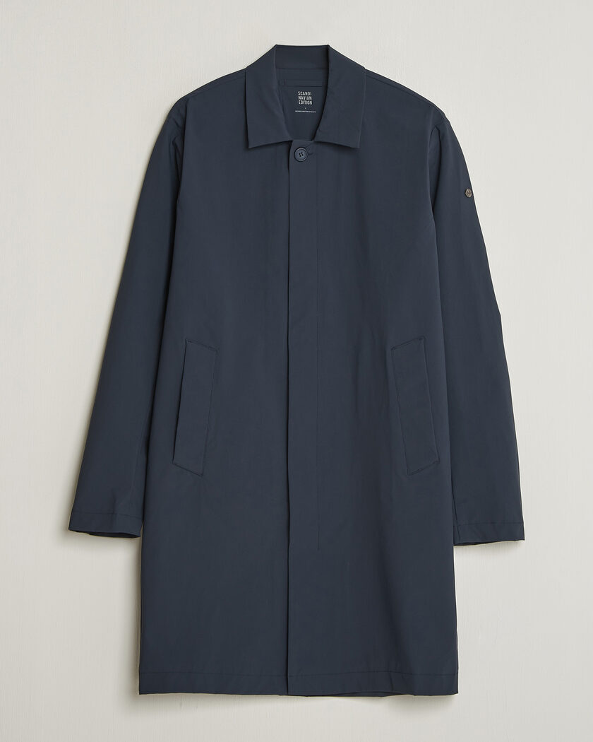 Scandinavian Edition Ascend II Lightweight Coat Navy – Blau