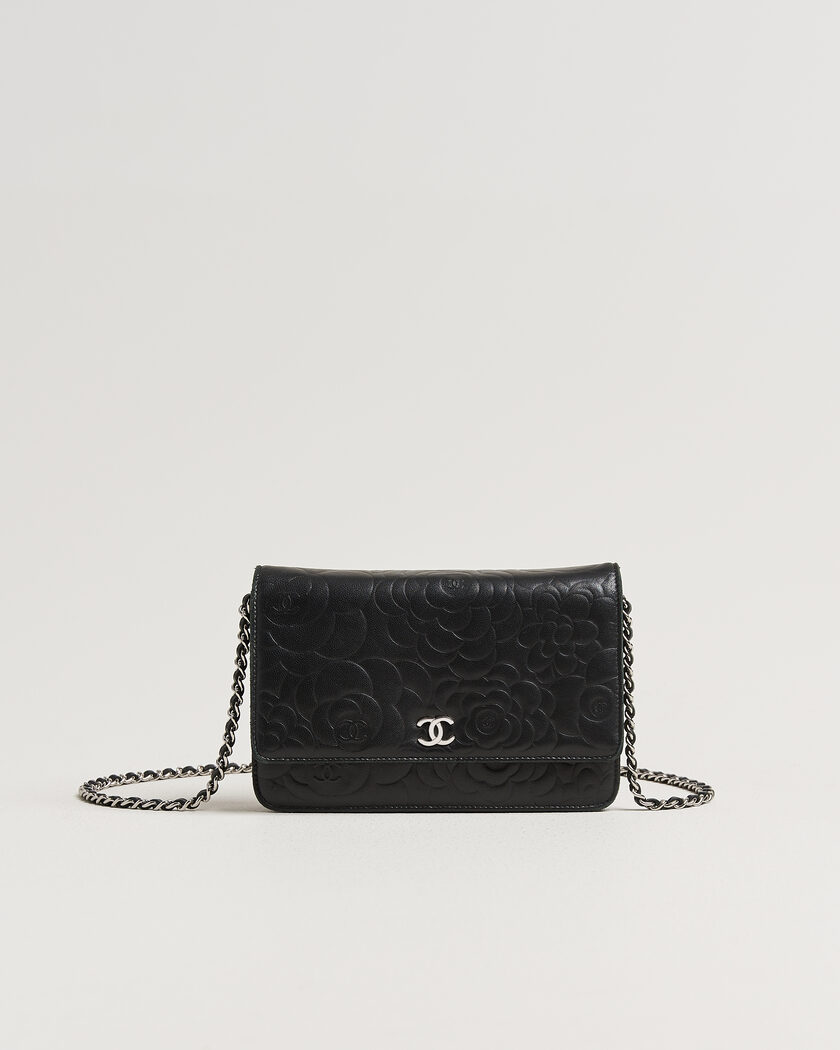 Chanel Pre-Owned Wallet On Chain Camelia Lambskin Black – Schwarz