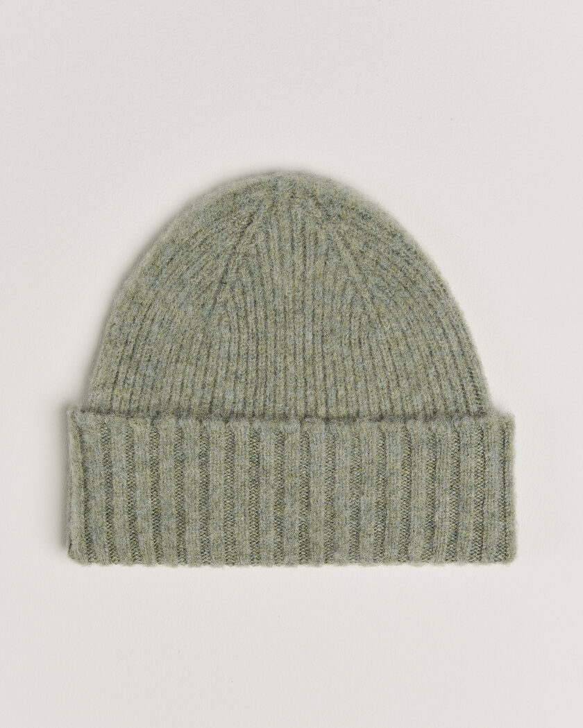Robert Mackie Rona Ribbed Shaggy Lambswool Beanie Light Green – Grün