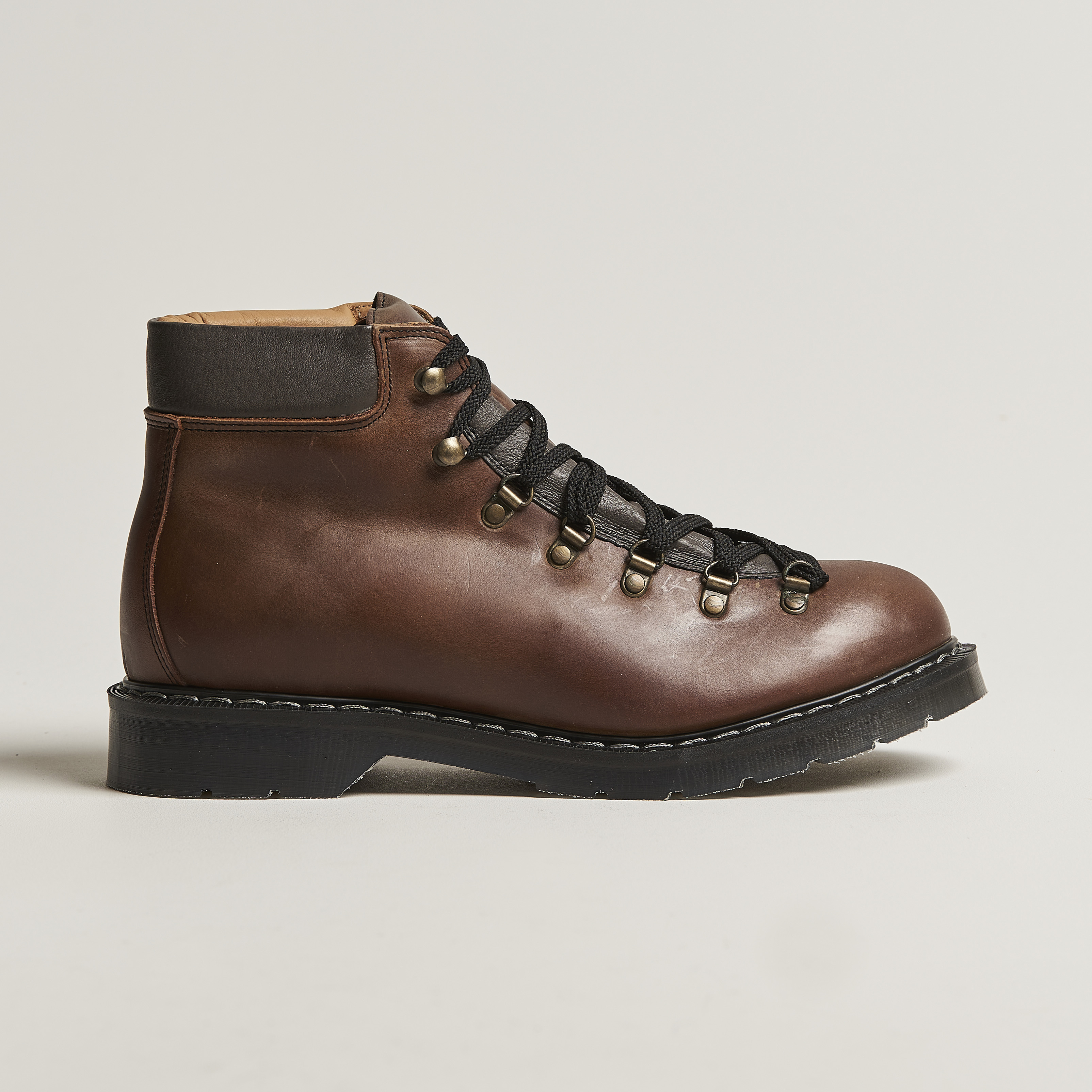 Solovair Urban Hiker Boot Gaucho bei Care of Carl