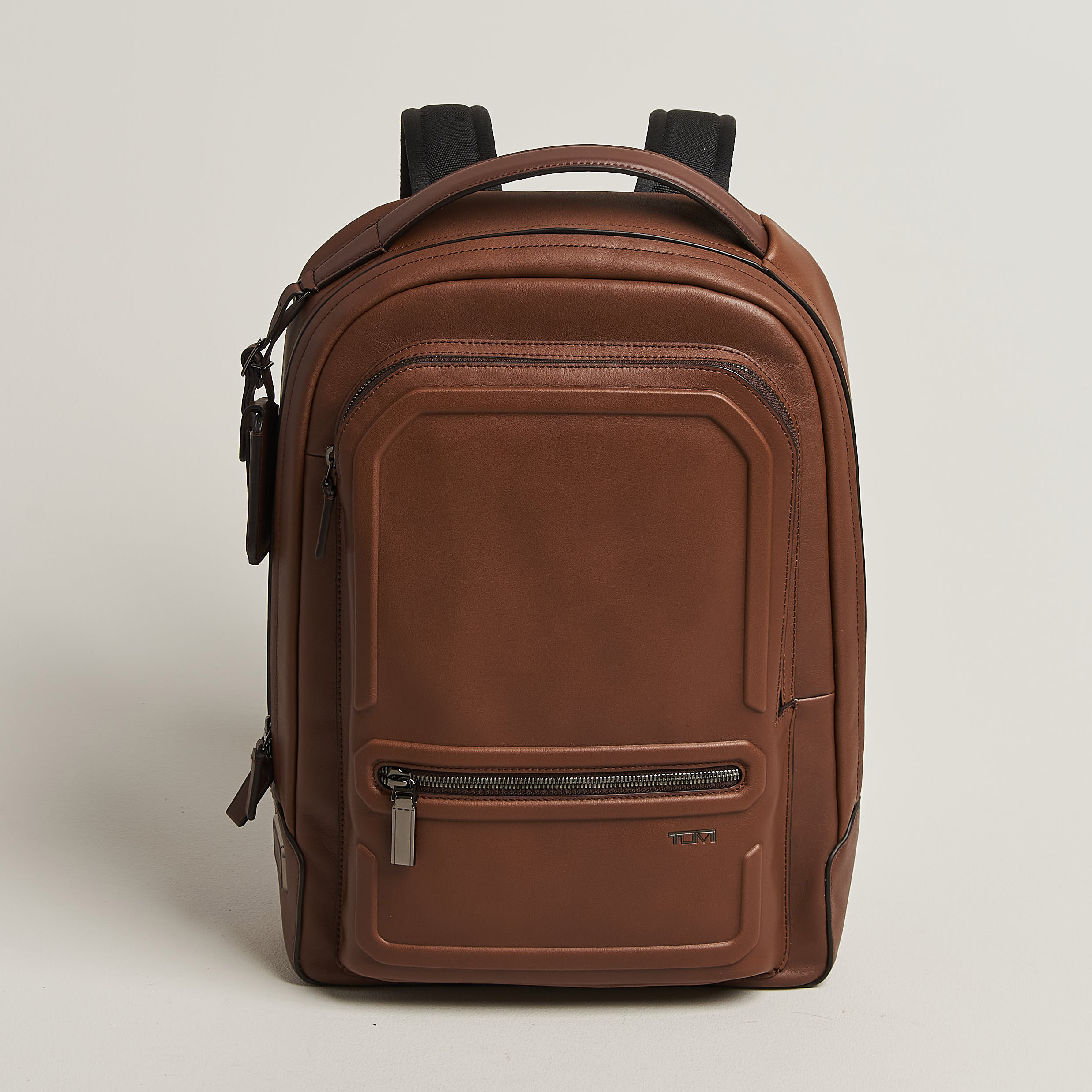 TUMI Harrison Bradner Backpack Cognac Bombe – Braun