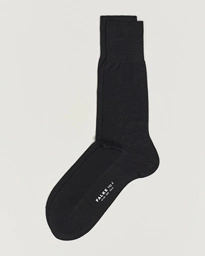 No. 4 Pure Silk Socks Black