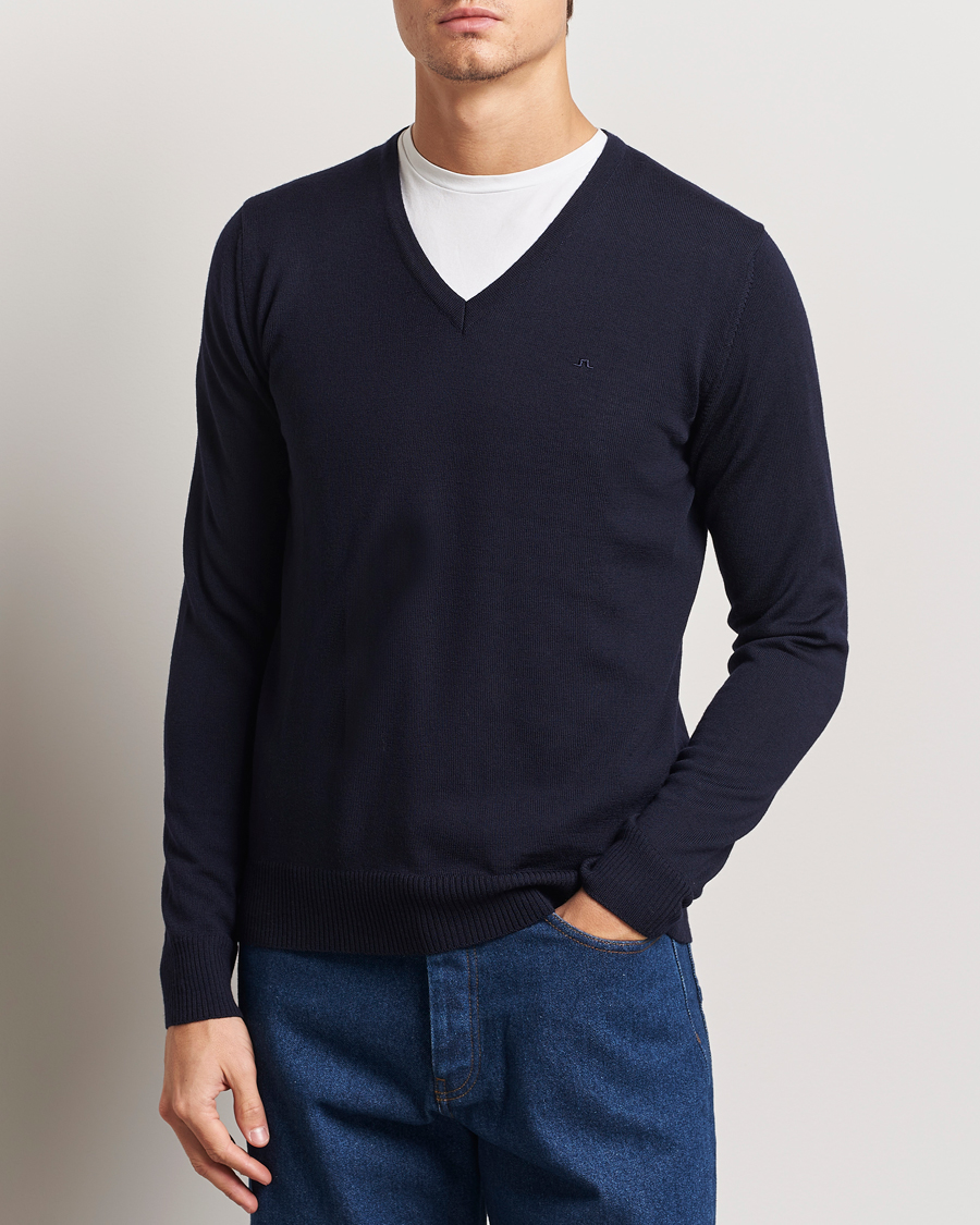 Herren | V-Ausschnitt | J.Lindeberg | Lymann True Merino V-Neck Pullover Navy