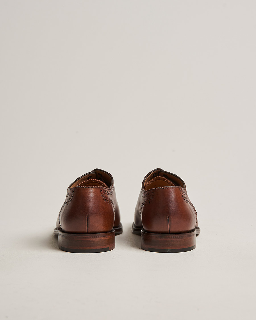 Herren | Brogue | Loake 1880 | Strand Brogue Mahogany Burnished Calf