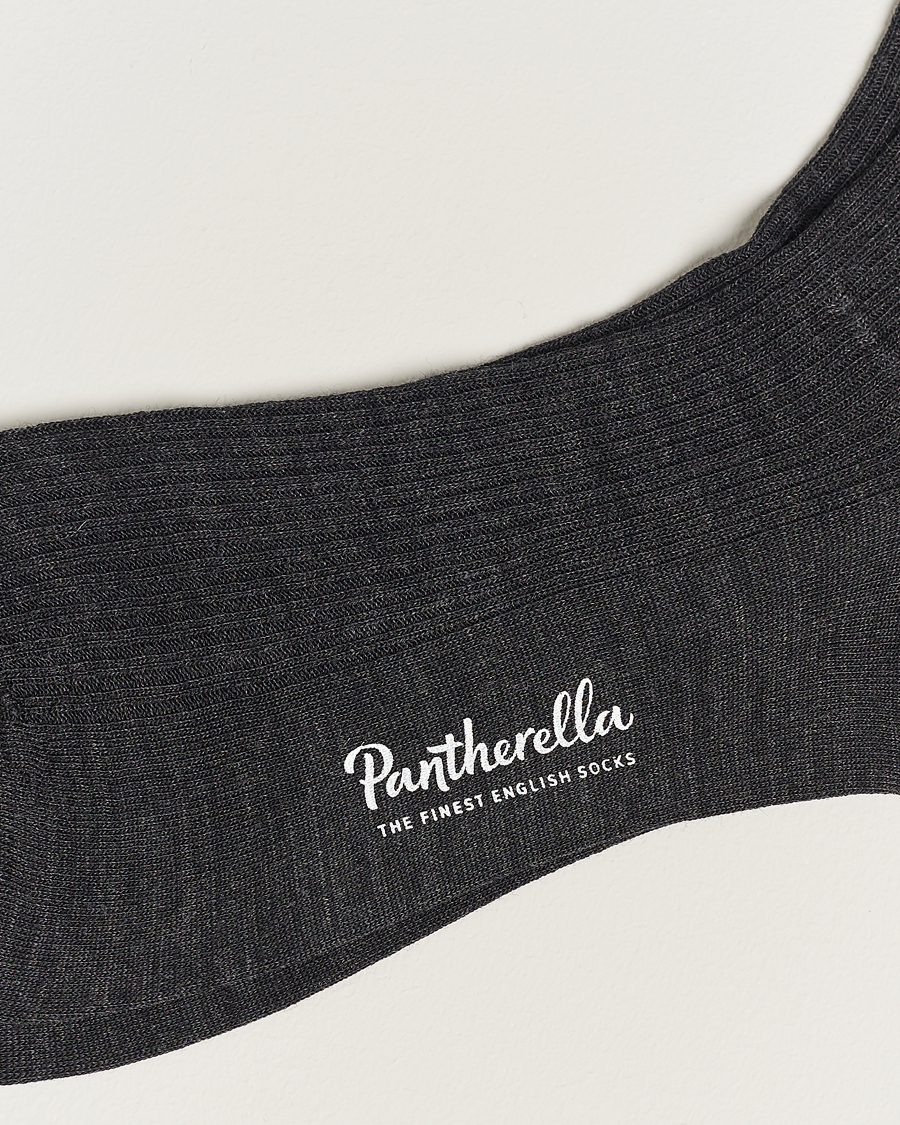 Herren | Socken aus Merinowolle | Pantherella | Naish Long Merino/Nylon Sock Charcoal