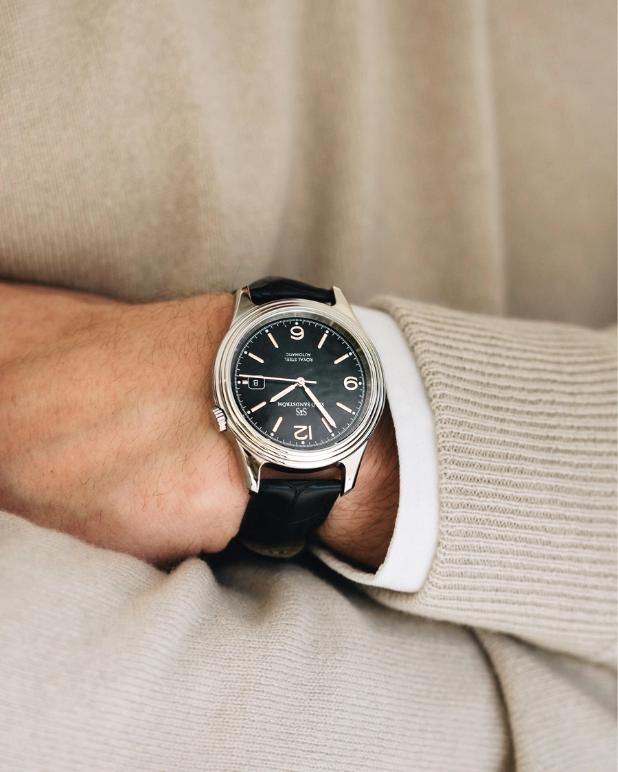 Herren | Fine watches | Sjöö Sandström | Royal Steel Classic 41mm Black and Black Alligator