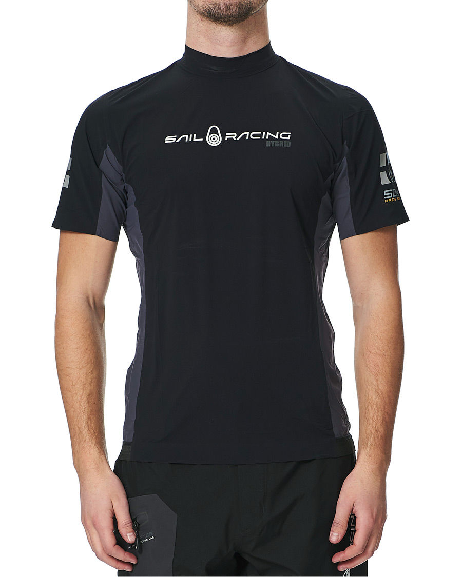 Herren | T-Shirts | Sail Racing | 50 KTS Orca Rashguard Tee Carbon