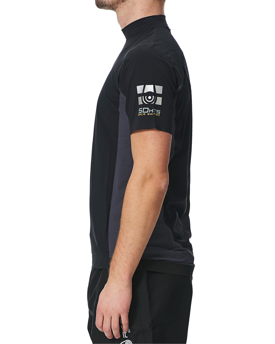 Herren | T-Shirts | Sail Racing | 50 KTS Orca Rashguard Tee Carbon