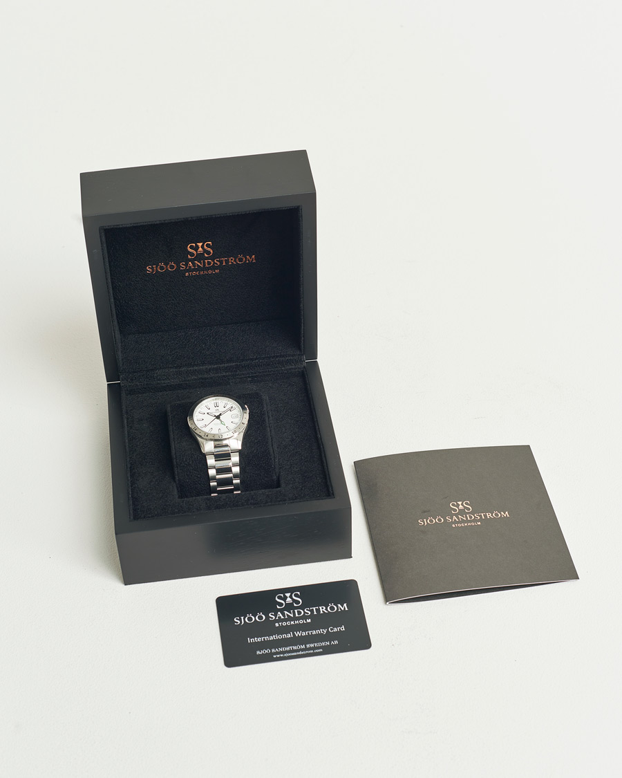 Herren | Sjöö Sandström Royal Steel Worldtimer 36mm White with Steel | Sjöö Sandström | Royal Steel Worldtimer 36mm White with Steel