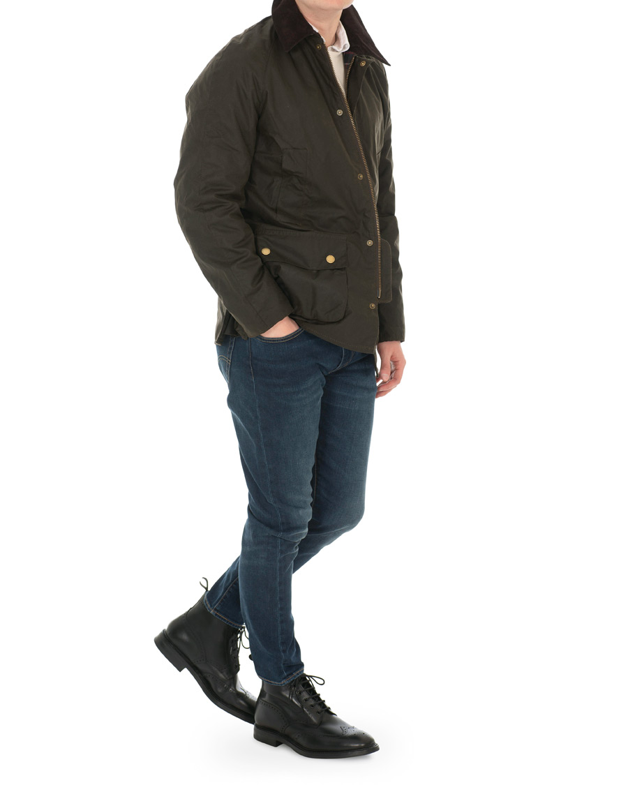 Herren | Loake 1880 Wolf Premium Fur Lined Brogue Black Calf | Loake 1880 | Wolf Premium Fur Lined Brogue Black Calf