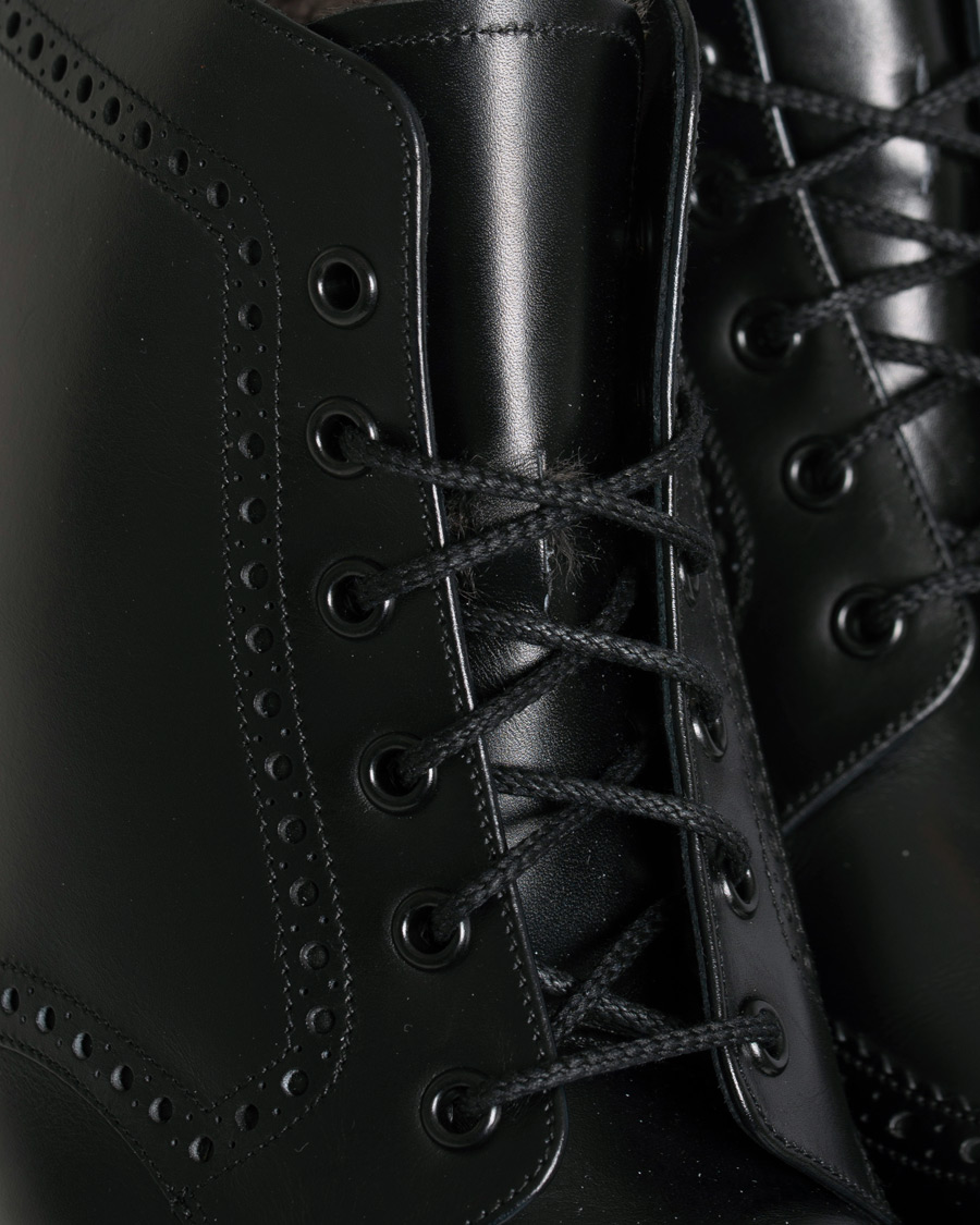 Herren | Loake 1880 Wolf Premium Fur Lined Brogue Black Calf | Loake 1880 | Wolf Premium Fur Lined Brogue Black Calf