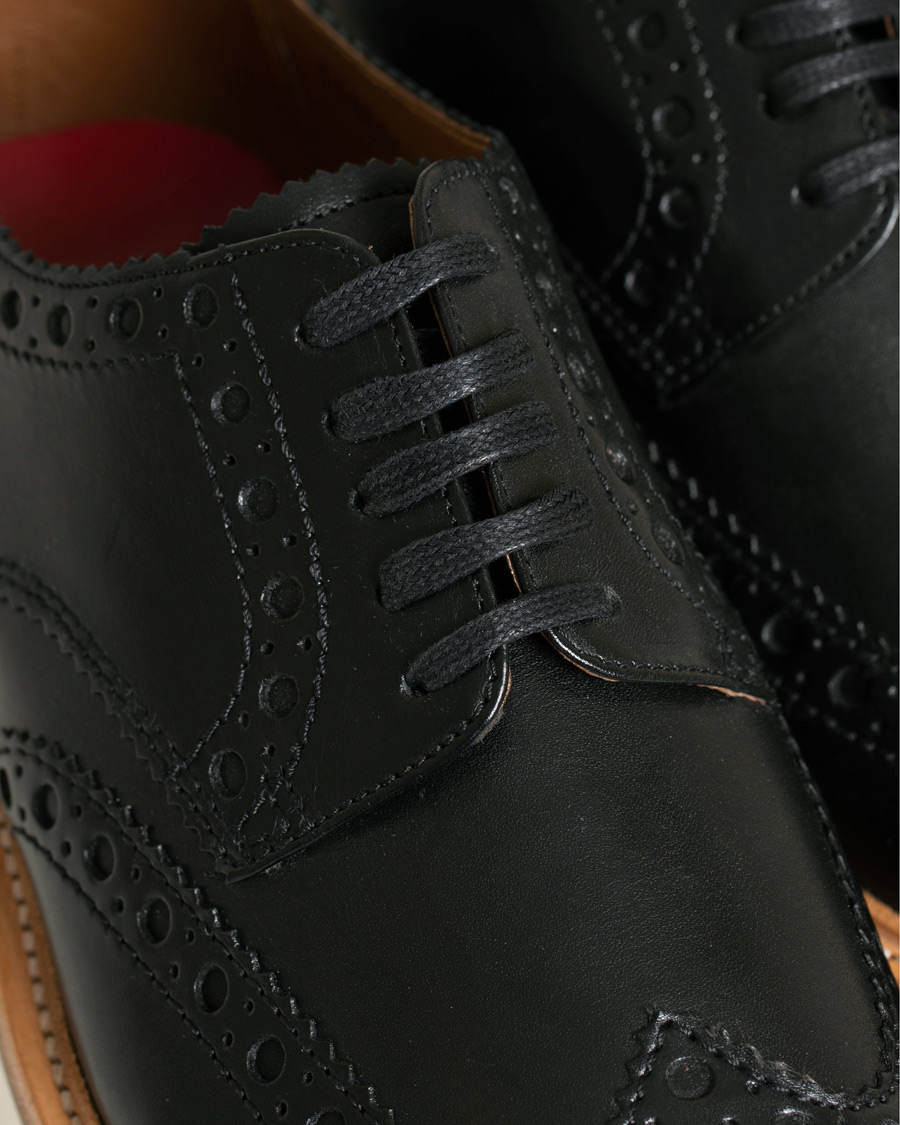 Herren | Grenson Archie Brogue Derby Wedge Sole Black Calf | Grenson | Archie Brogue Derby Wedge Sole Black Calf