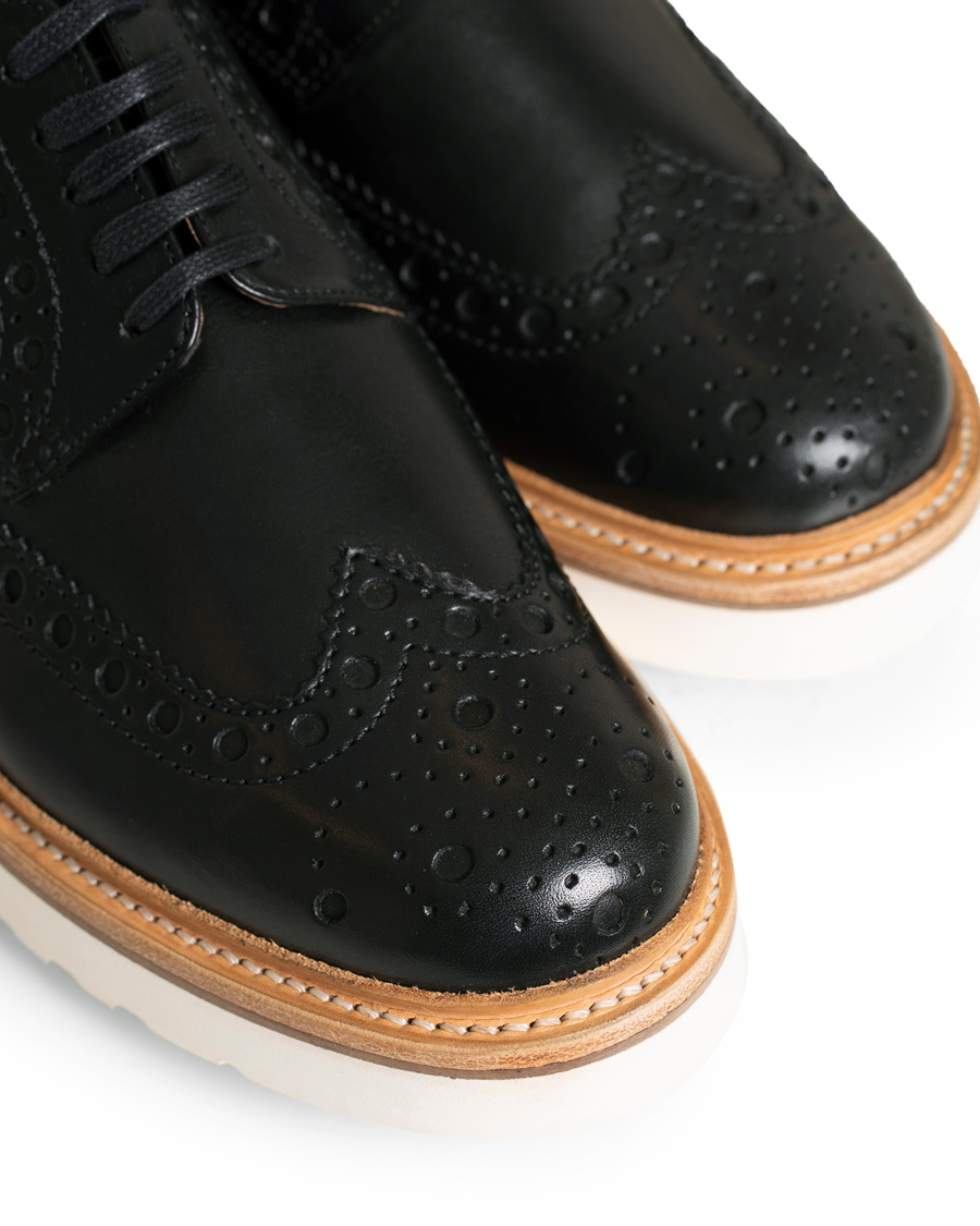 Herren | Grenson Archie Brogue Derby Wedge Sole Black Calf | Grenson | Archie Brogue Derby Wedge Sole Black Calf