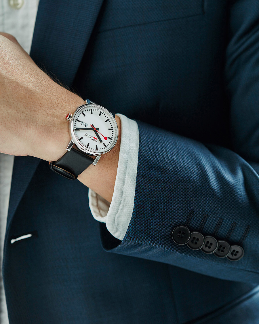 Herren | Mondaine Evo 2 Big Date Sapphire Black 40mm | Mondaine | Evo 2 Big Date Sapphire Black 40mm