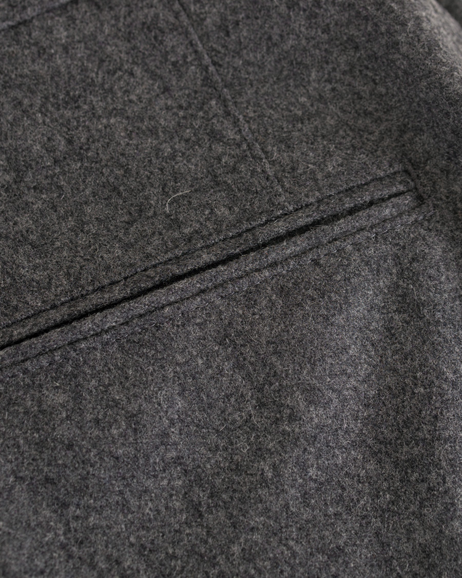 Herren | Hosen | Oscar Jacobson | Delon Pleated Flannel Trousers Dark Grey