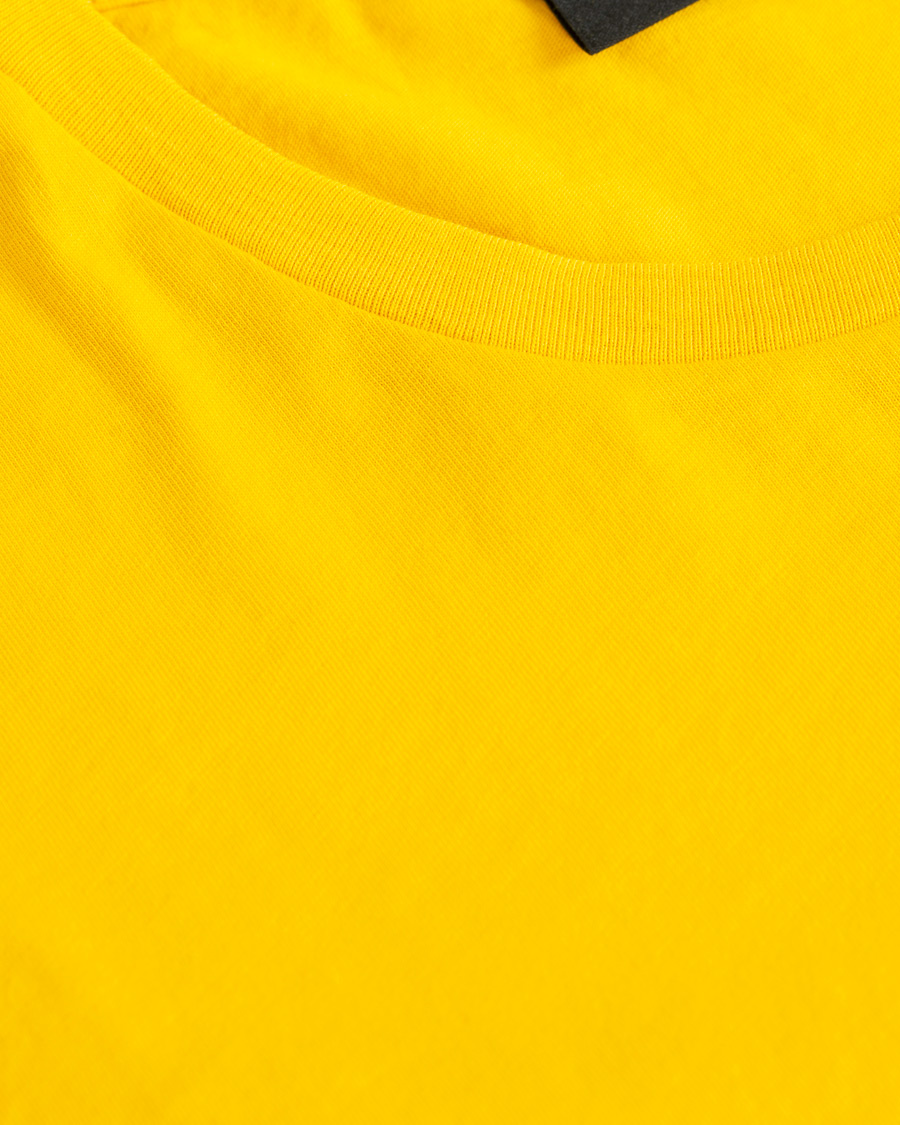 Herren | T-Shirts | Peak Performance | Logo Crew Neck Tee Dessert Yellow