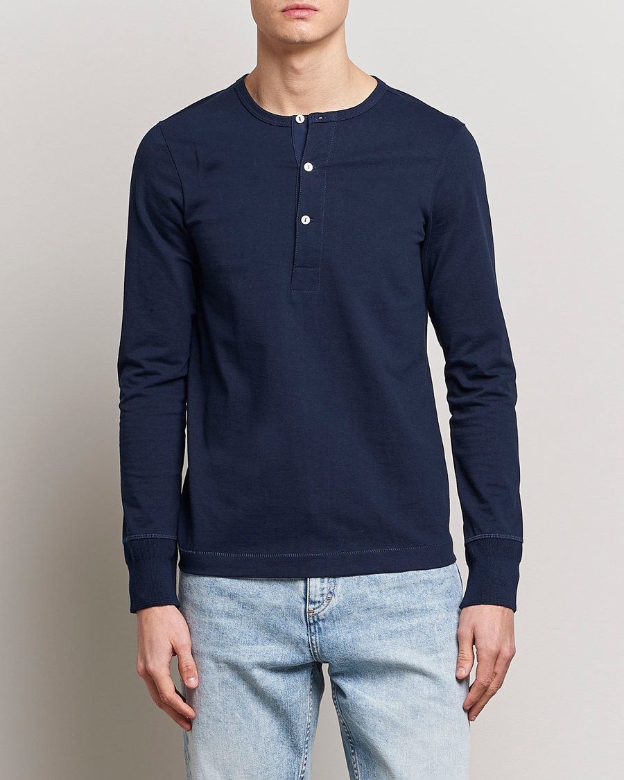 Herr | Kläder | Merz b. Schwanen | Classic Organic Cotton Henley Sweater Ink Blue