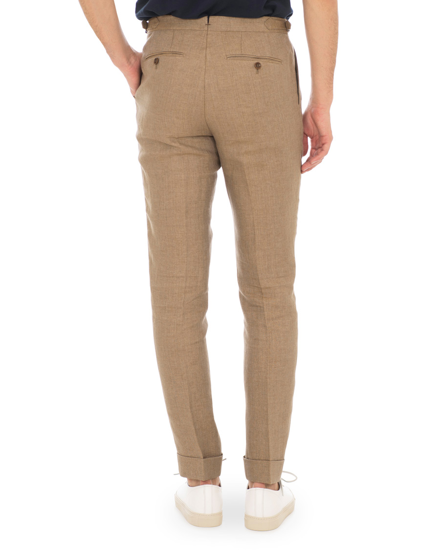 Herren | Hosen | Morris Heritage | Jason Pleated Turn Up Linen Trousers Camel