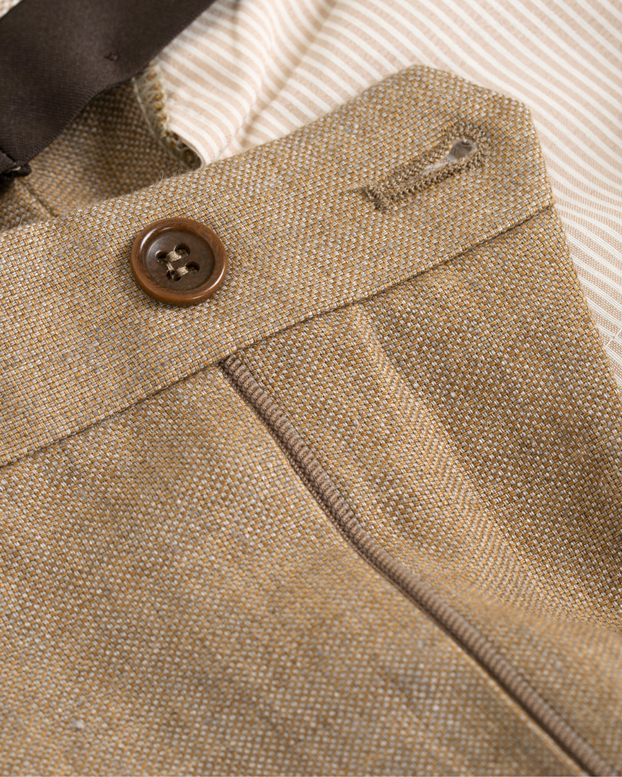Herren | Hosen | Morris Heritage | Jason Pleated Turn Up Linen Trousers Camel