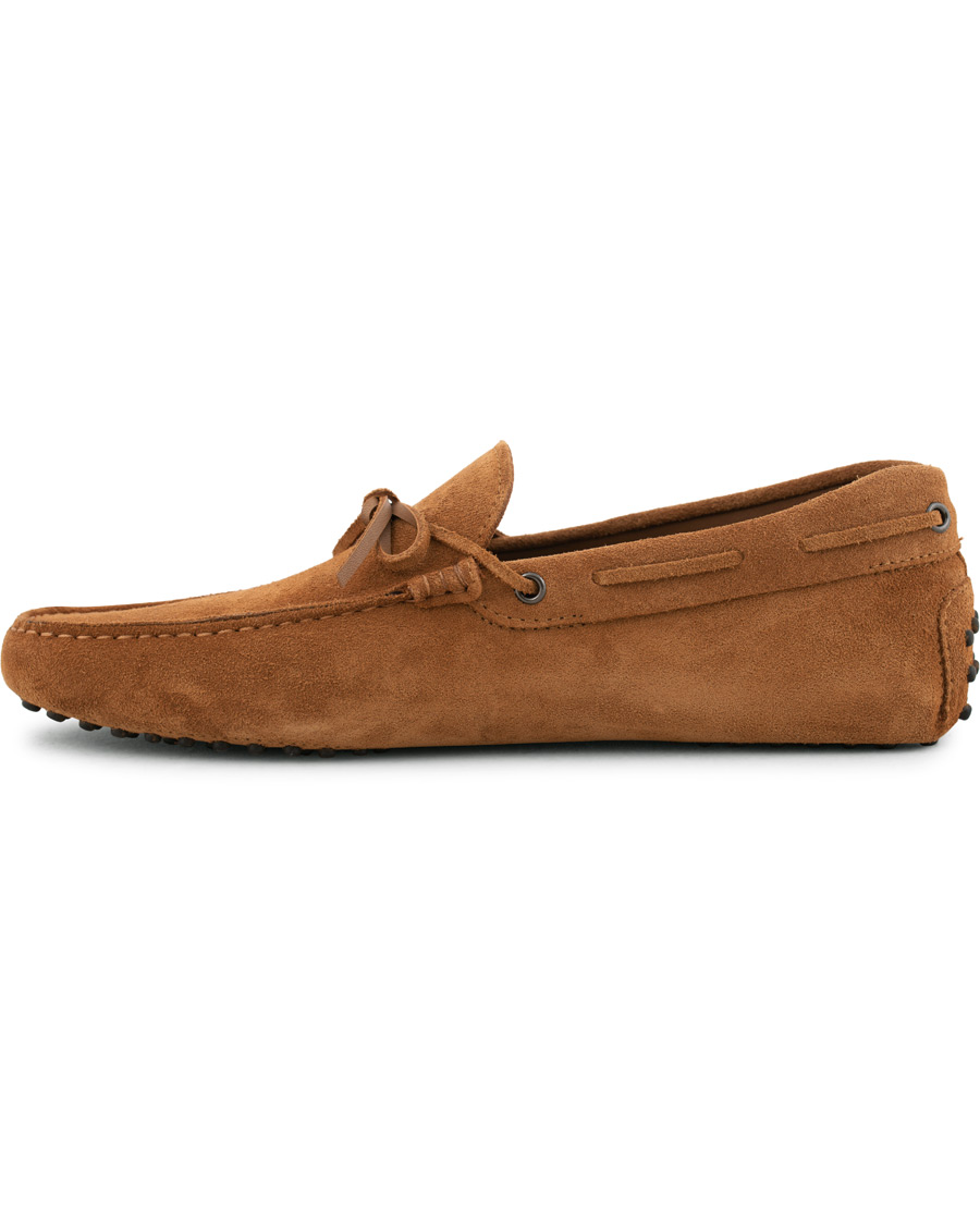 Herren | Tod's Laccetto Gommino Carshoe Tobacco Suede | Tod's | Laccetto Gommino Carshoe Tobacco Suede