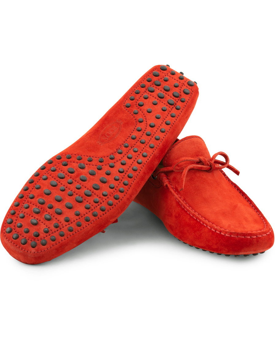 Herren | Tod's Laccetto Gommino Carshoe Red Suede | Tod's | Laccetto Gommino Carshoe Red Suede