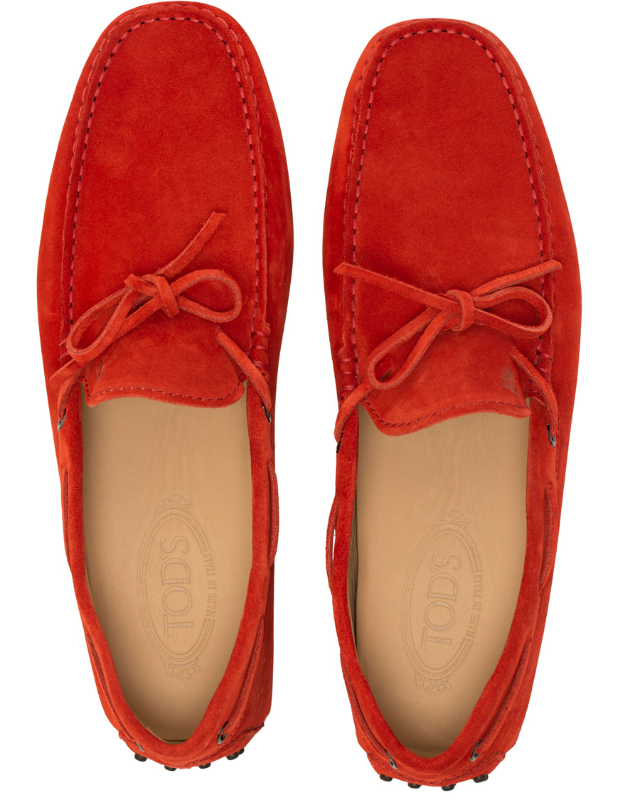 Herren | Tod's Laccetto Gommino Carshoe Red Suede | Tod's | Laccetto Gommino Carshoe Red Suede