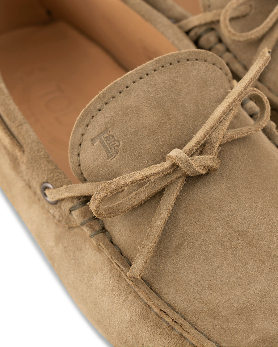 Herren | Tod's Laccetto Gommino Carshoe Olive Suede | Tod's | Laccetto Gommino Carshoe Olive Suede