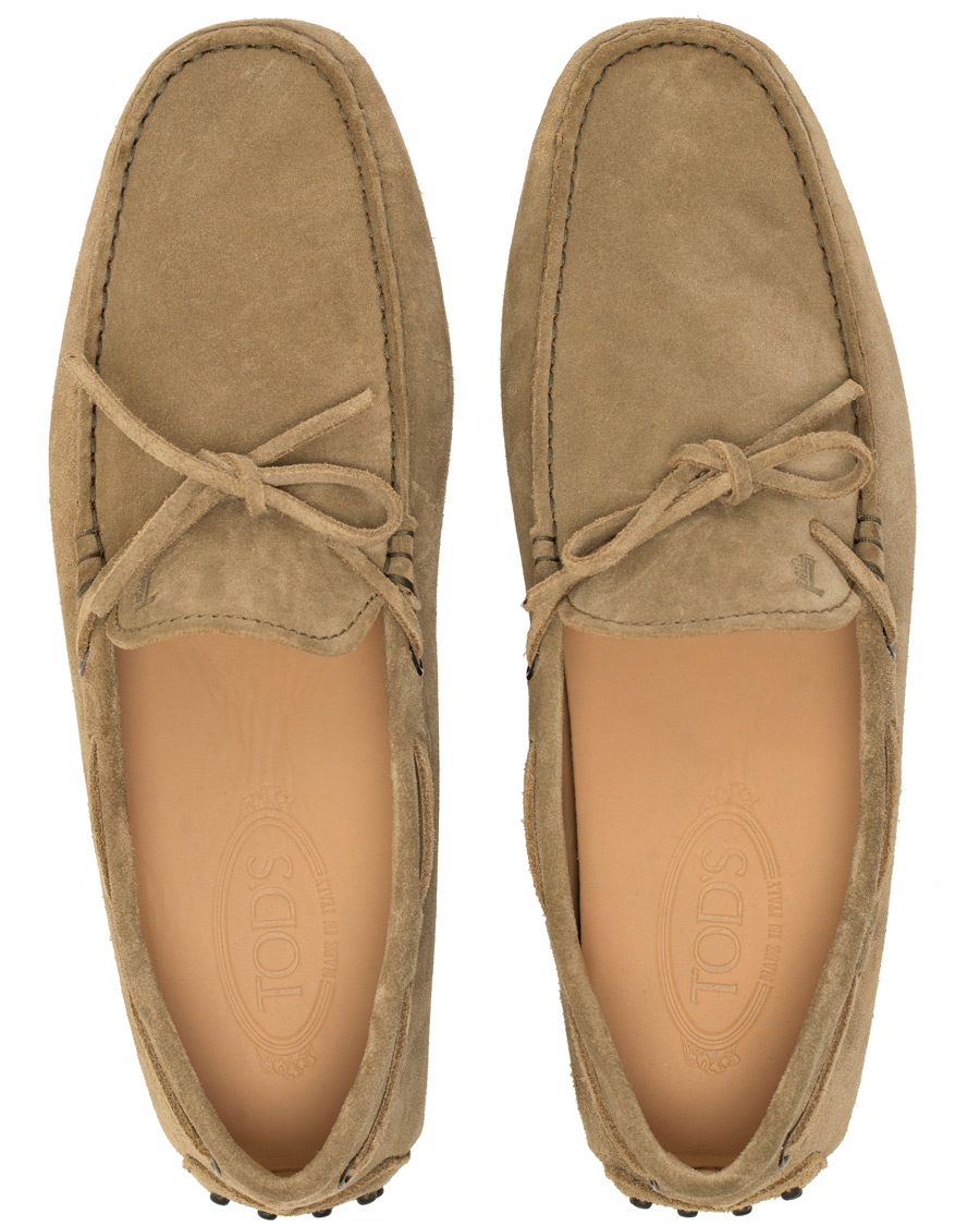 Herren | Tod's Laccetto Gommino Carshoe Olive Suede | Tod's | Laccetto Gommino Carshoe Olive Suede