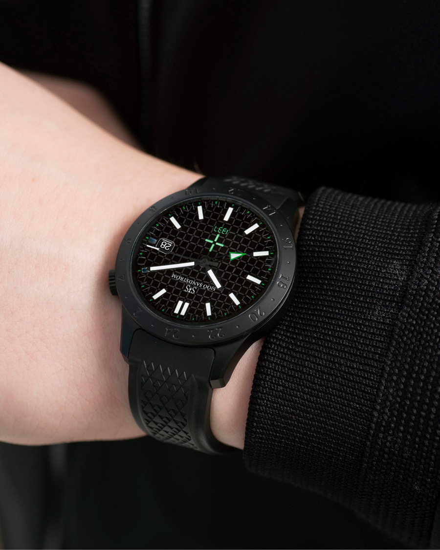 Herren | Sjöö Sandström Royal Steel Worldtimer LEET Black with Rubber 41mm | Sjöö Sandström | Royal Steel Worldtimer LEET Black with Rubber 41mm