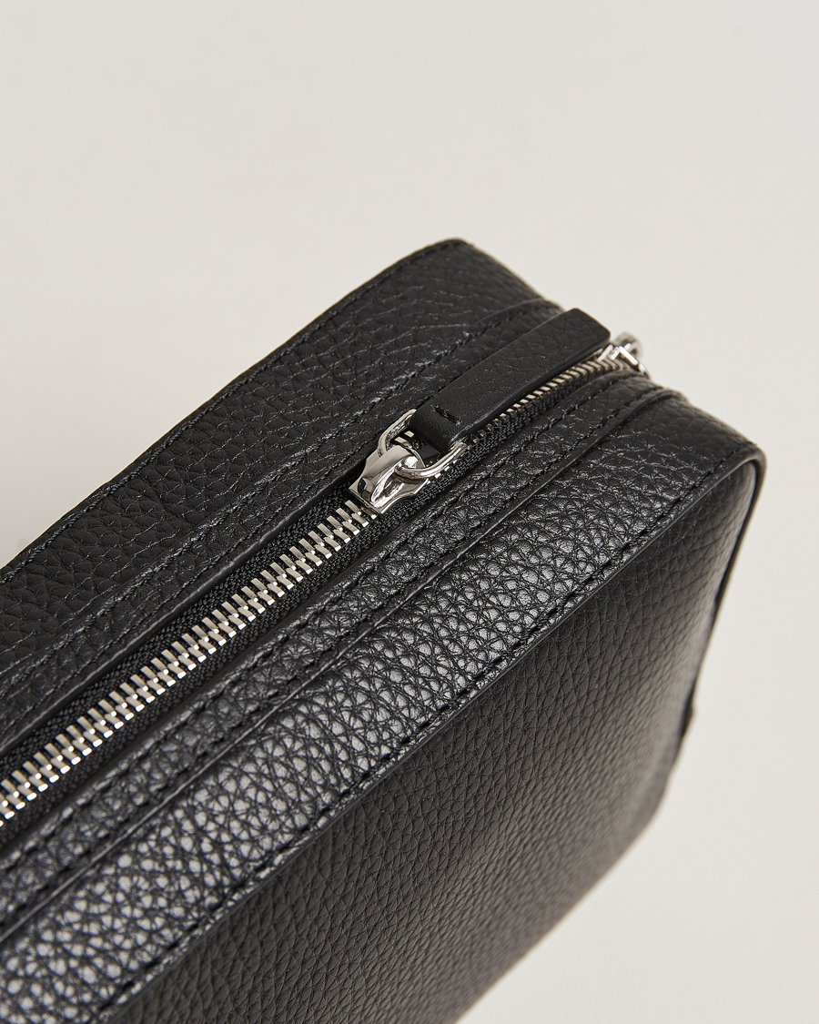 Herren | Taschen | Tiger of Sweden | Wes Grained Leather Toilet Bag Black