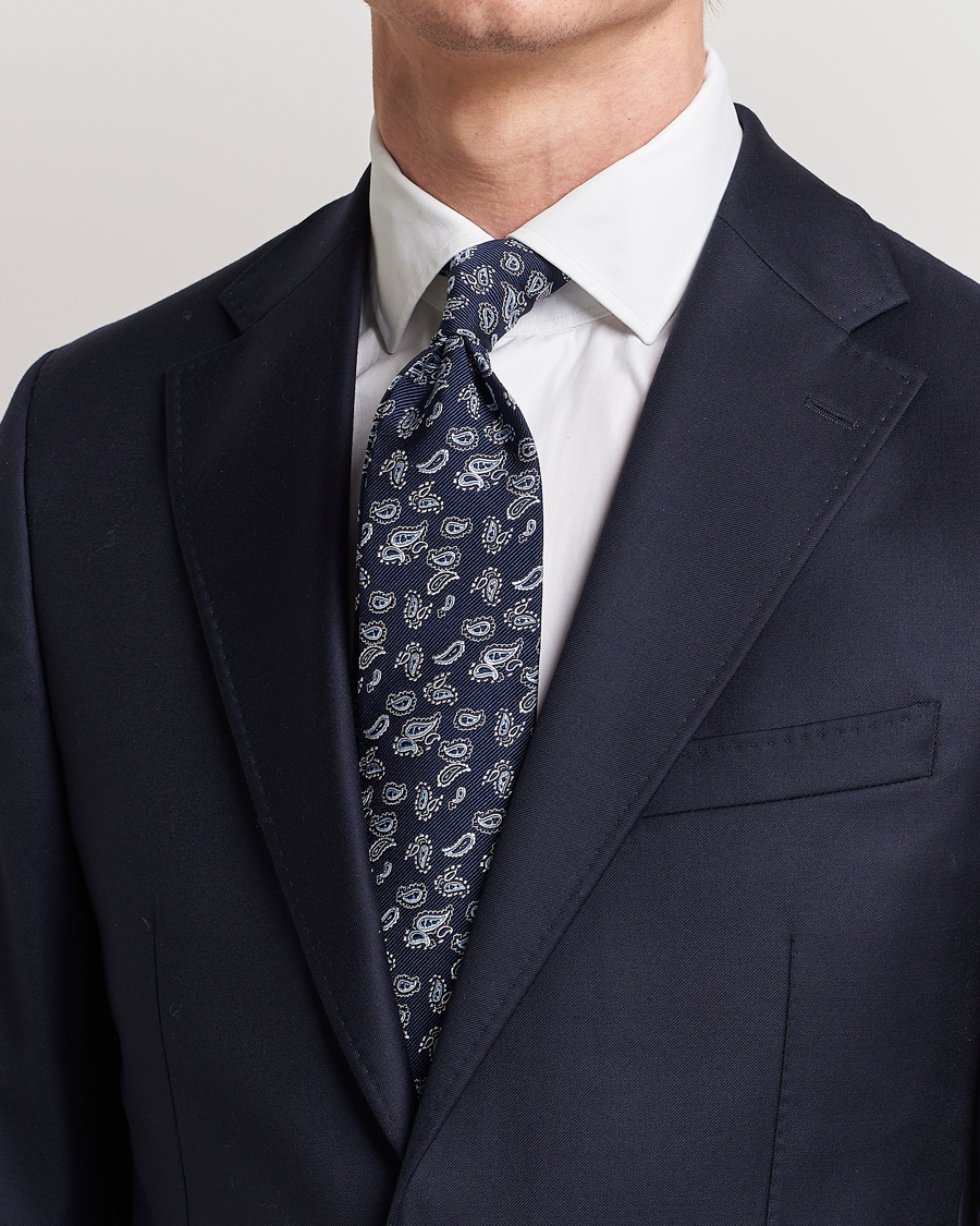 Herren |  | Amanda Christensen | Paisley Woven Silk Tie 8 cm Navy