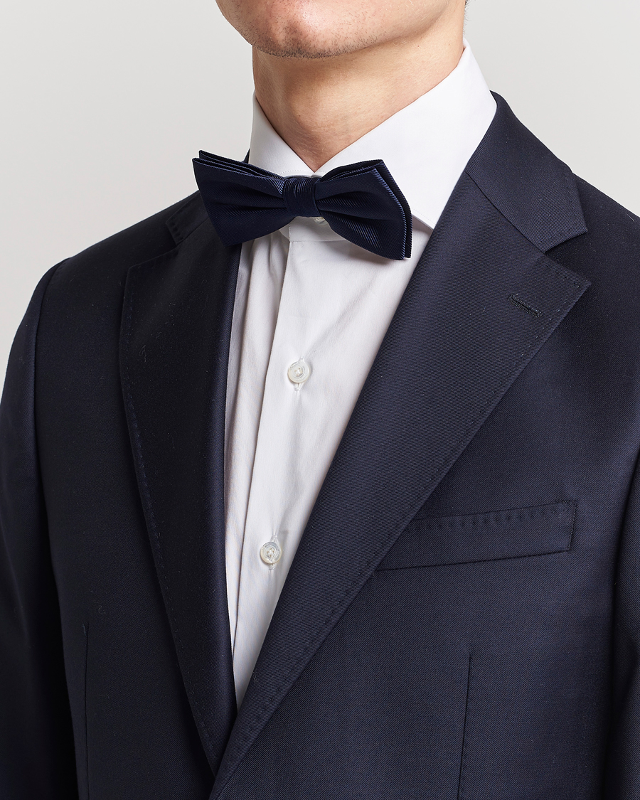 Herren | Amanda Christensen Pre Tie Silk Navy | Amanda Christensen | Pre Tie Silk Navy
