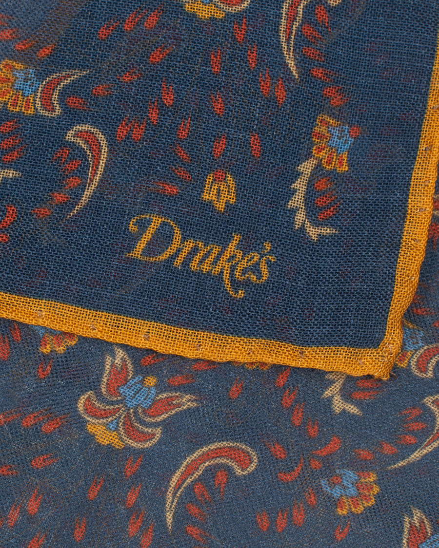 Herren | Drake's Wool/Silk Printed Flower Pocket Square Blue | Drake's | Wool/Silk Printed Flower Pocket Square Blue