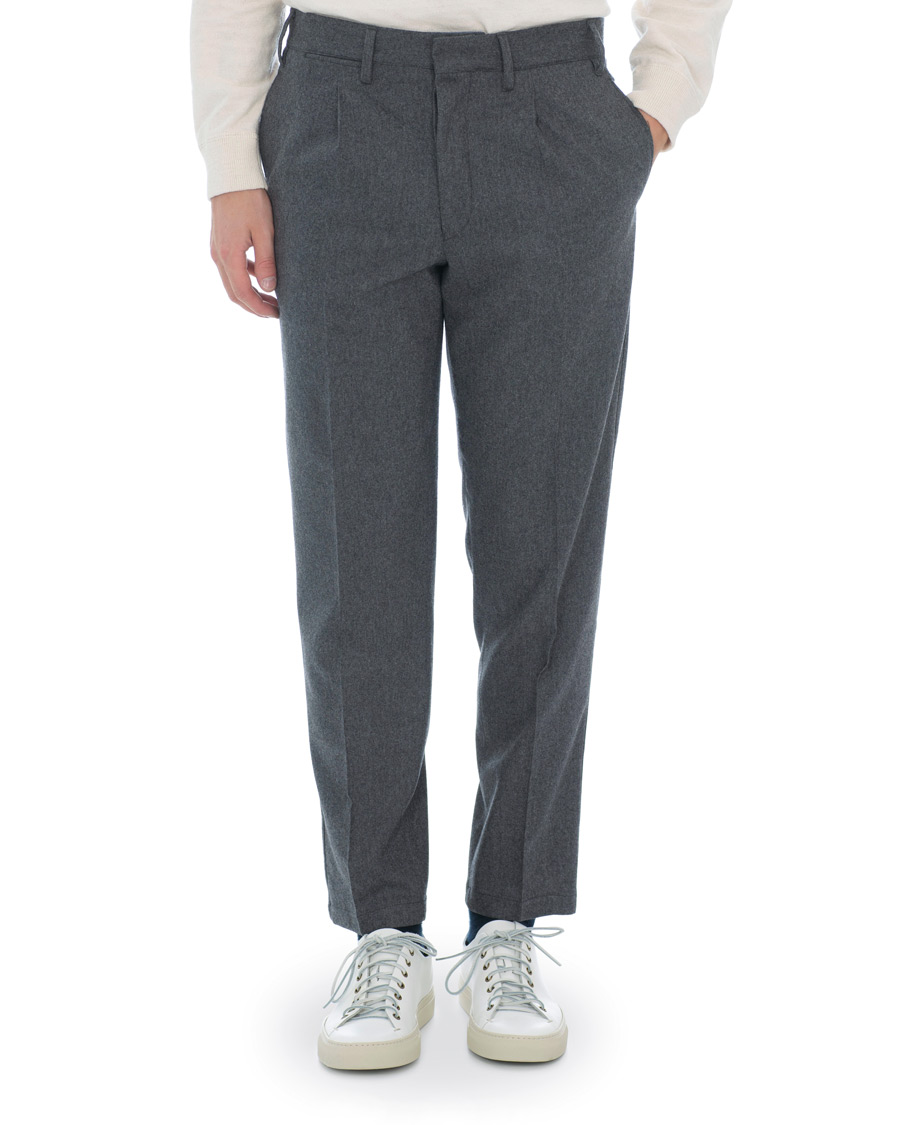Herren | Hosen | The Gigi | Tonga Stretch Flannel Pleated Trousers Grey