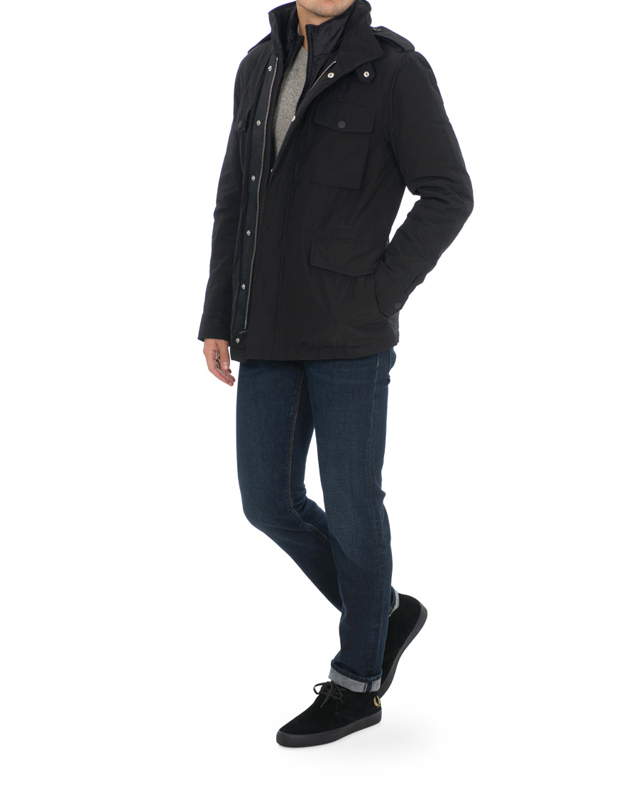 Herren | Fred Perry Portwood Suede Chukka Sneaker Black/Champagne | Fred Perry | Portwood Suede Chukka Sneaker Black/Champagne