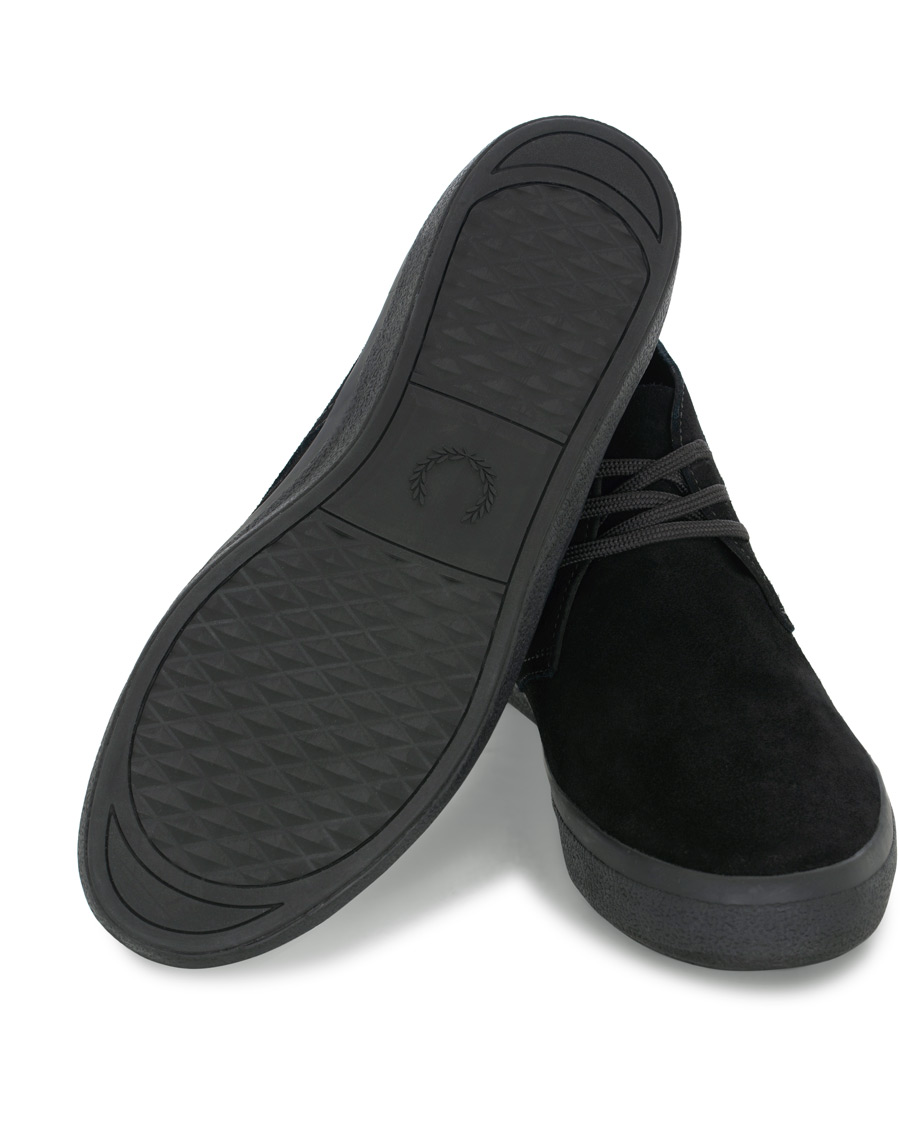 Herren | Fred Perry Portwood Suede Chukka Sneaker Black/Champagne | Fred Perry | Portwood Suede Chukka Sneaker Black/Champagne