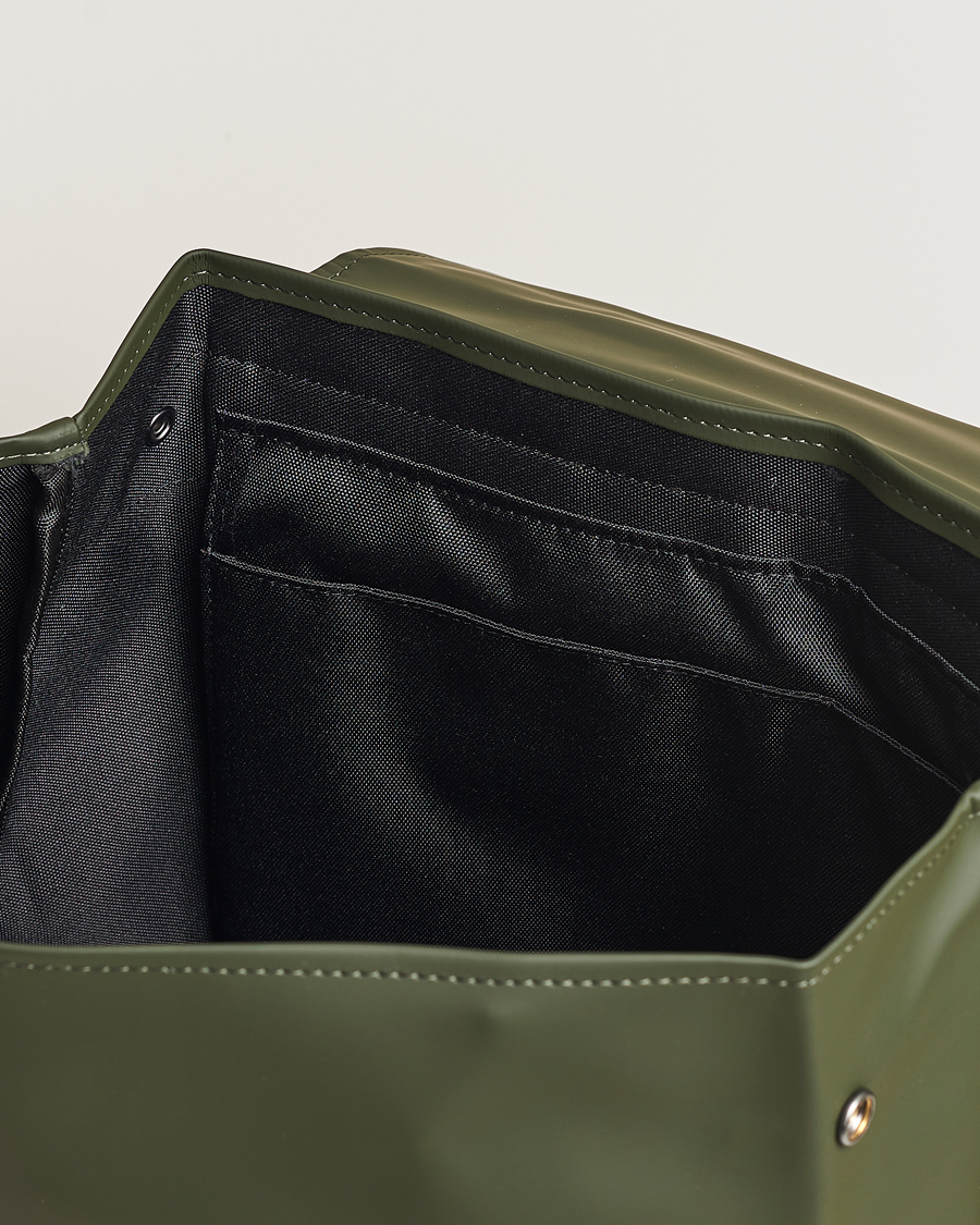 RAINS Messenger Bag Green bei CareOfCarl.de