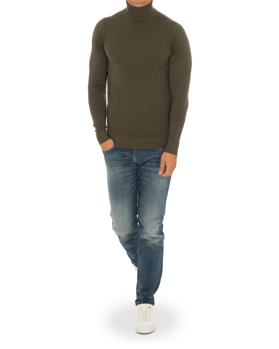 Herren | Pullover | Sunspel | Merino Wool Rollneck Military Green