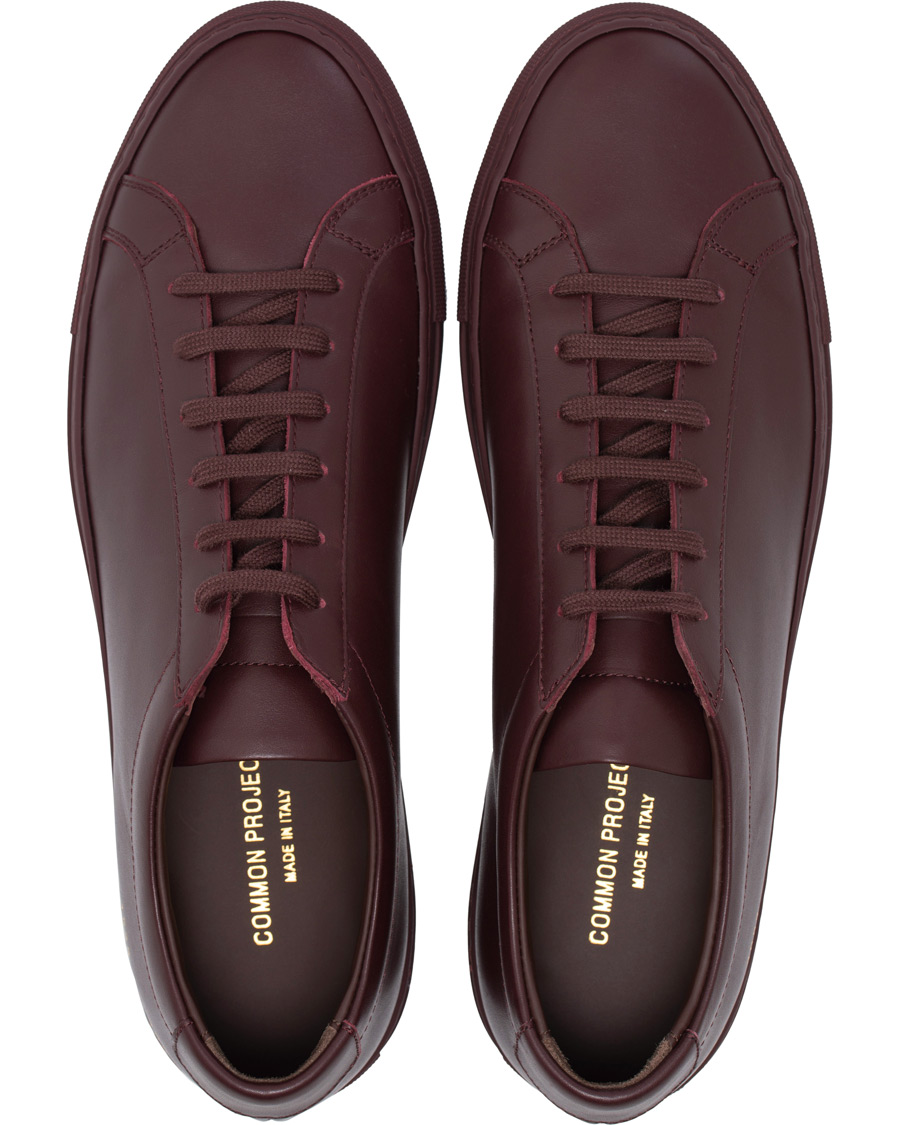 Herren | Common Projects Original Achilles Leather Sneaker Wine Red | Common Projects | Original Achilles Leather Sneaker Wine Red
