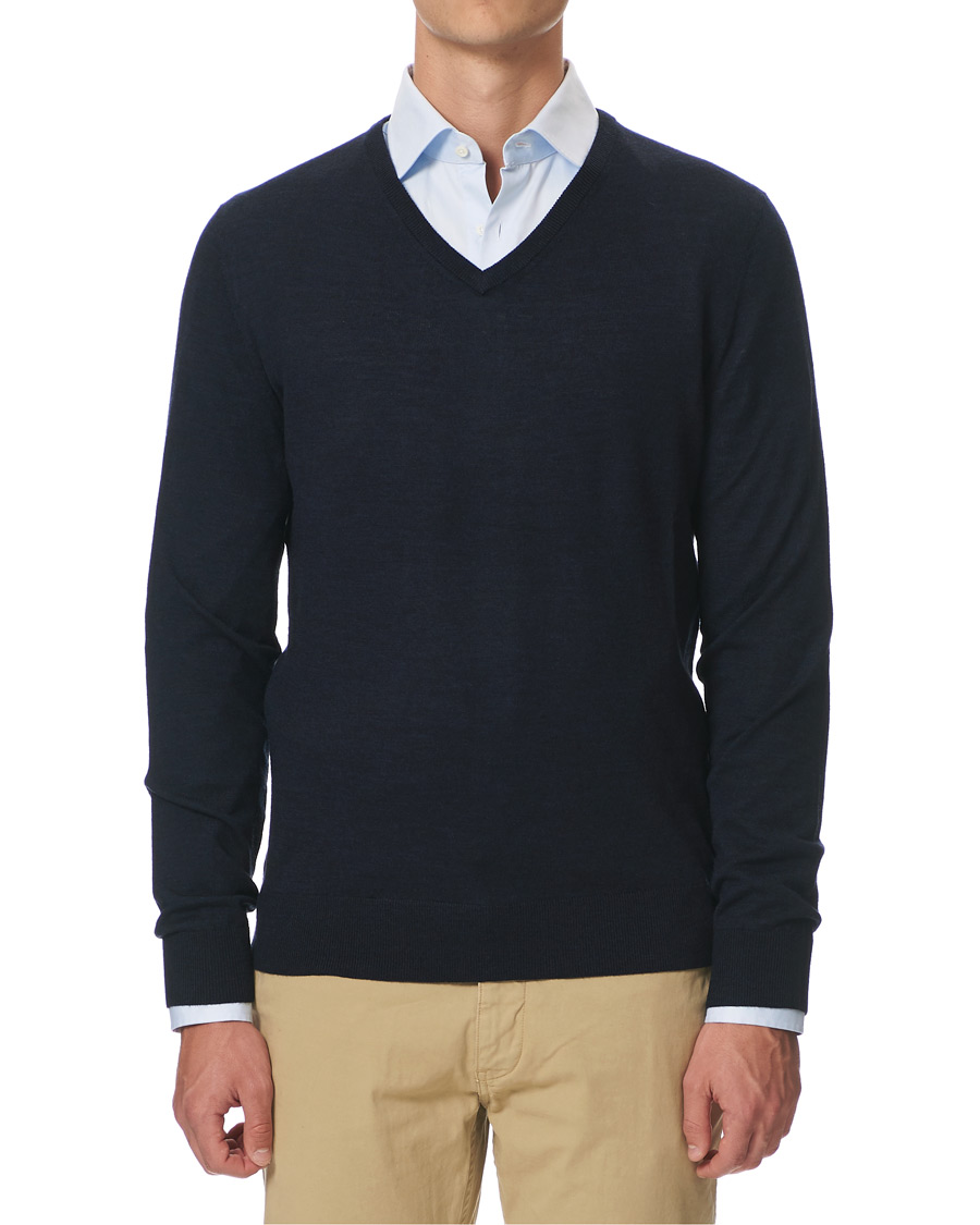 Herren | Pullover | Tiger of Sweden | Rael V-Neck Pullover Navy