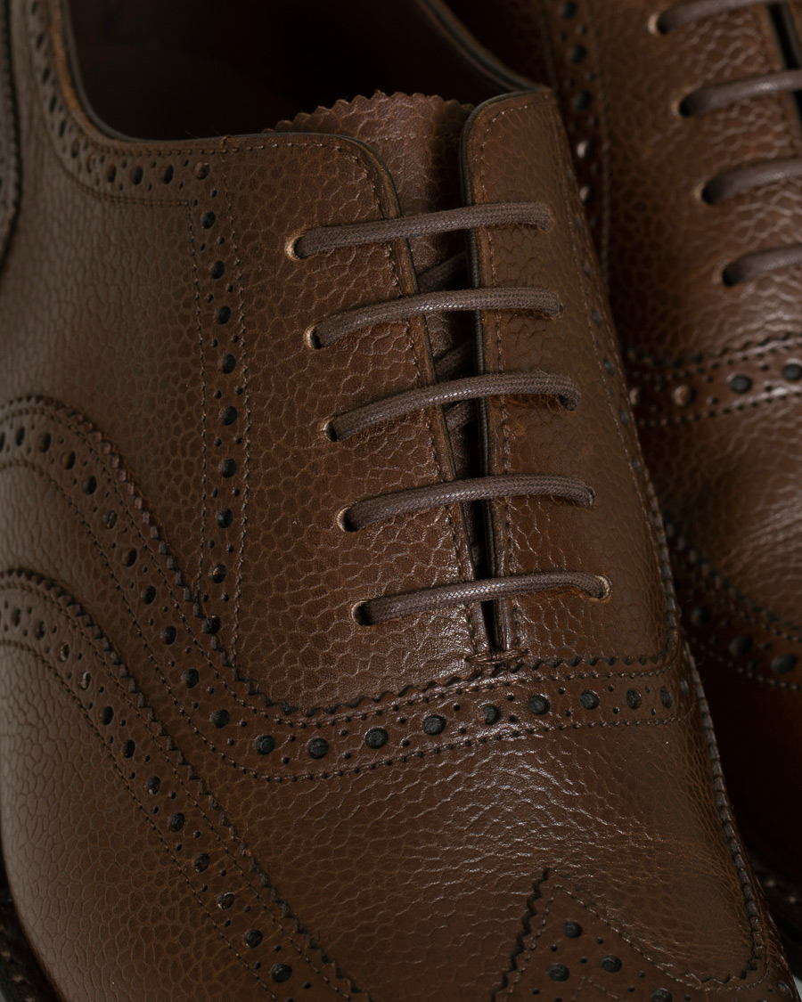 Herren | Loake 1880 Buckingham Brogue Dark Brown Grain Calf | Loake 1880 | Buckingham Brogue Dark Brown Grain Calf
