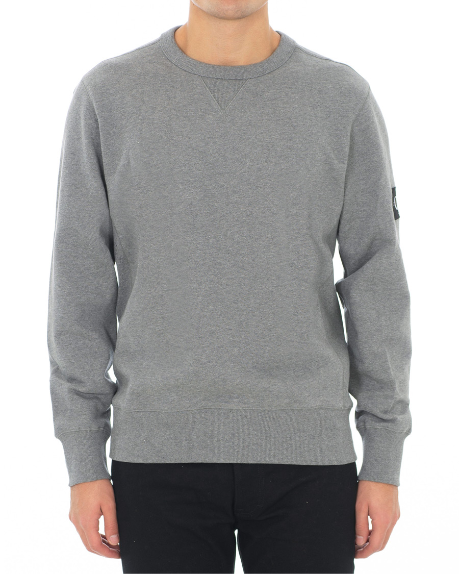 Herren | Pullover | Calvin Klein Jeans | Monogram Sleeve Badge Sweatshirt Mid Grey Heather