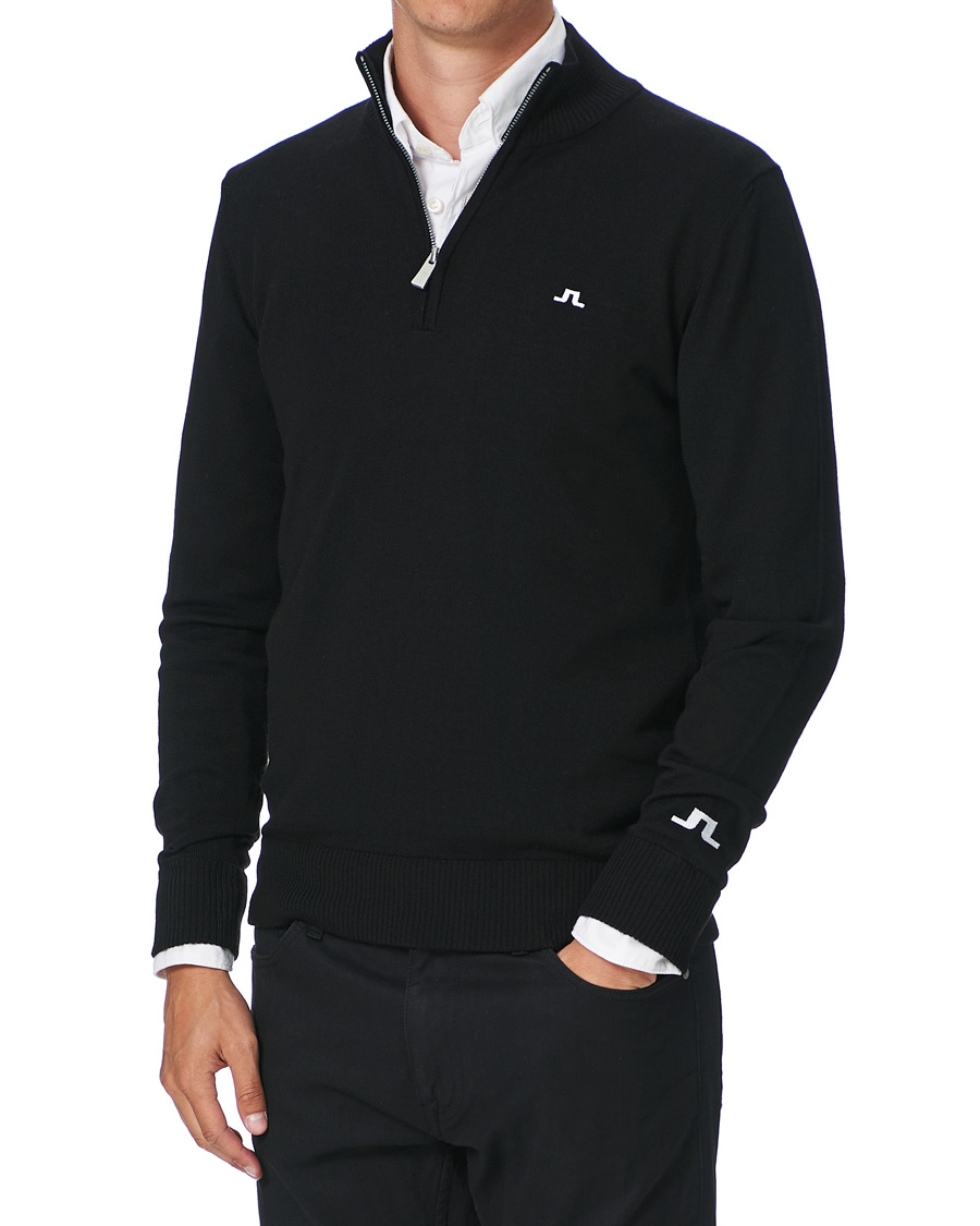 jogger pants cost