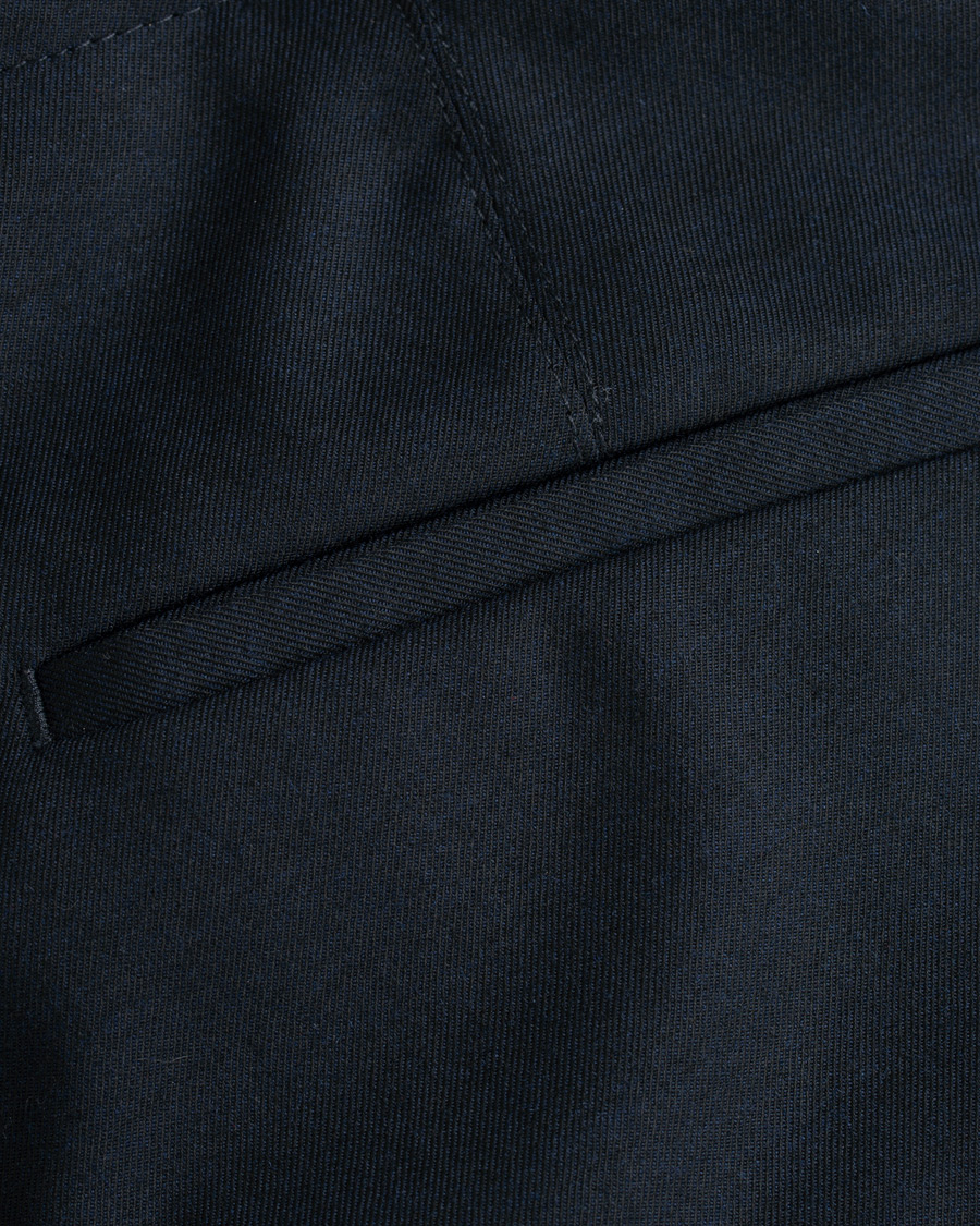 Herren | Hosen | Tiger of Sweden | Tarine Cropt Pleated Trousers Navy